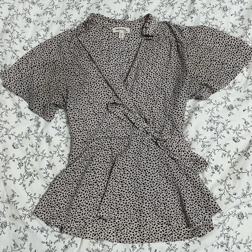 Cute cheetah print peplum top